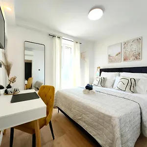 Appartement & Fjok, Split